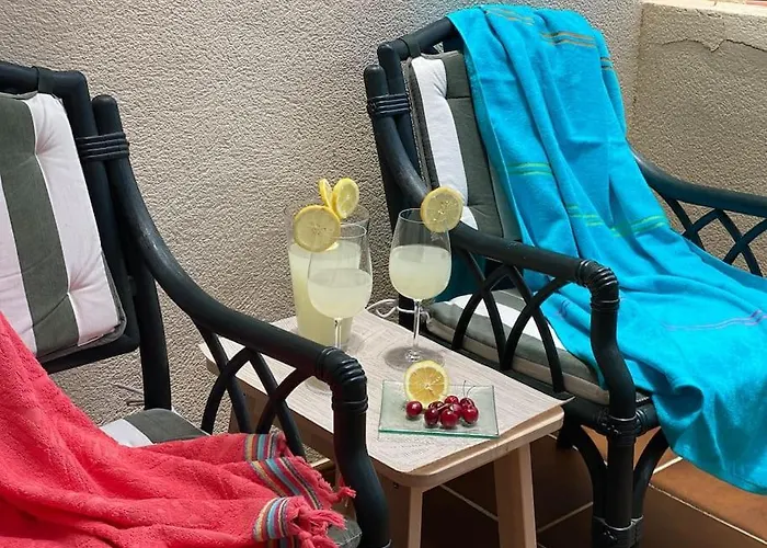 Luminoso Con Terraza Y Piscina