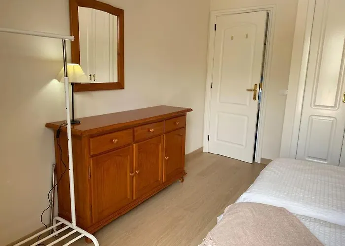 Luminoso Con Terraza Y Piscina