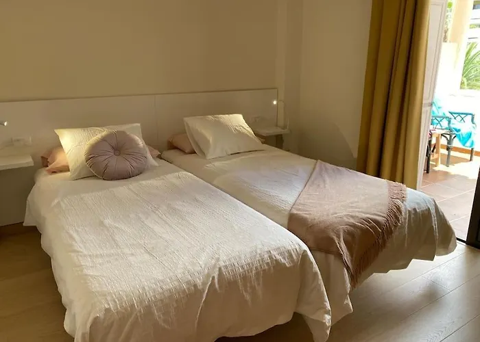 Luminoso Con Terraza Y Piscina Appartement