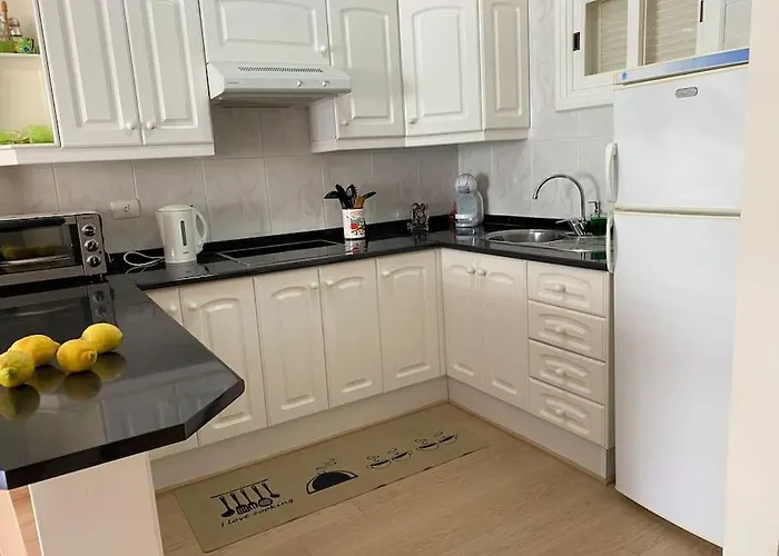 Luminoso Con Terraza Y Piscina